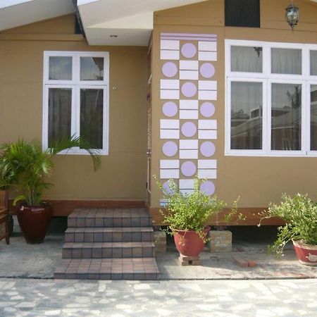 Kyi Tin Hotel Mandalay Bagian luar foto