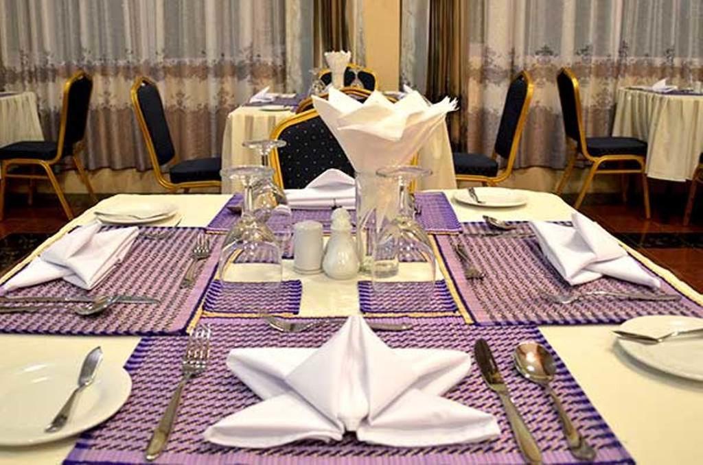 Kyi Tin Hotel Mandalay Bagian luar foto