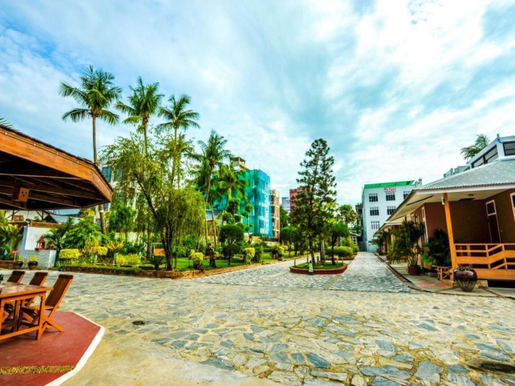 Kyi Tin Hotel Mandalay Bagian luar foto