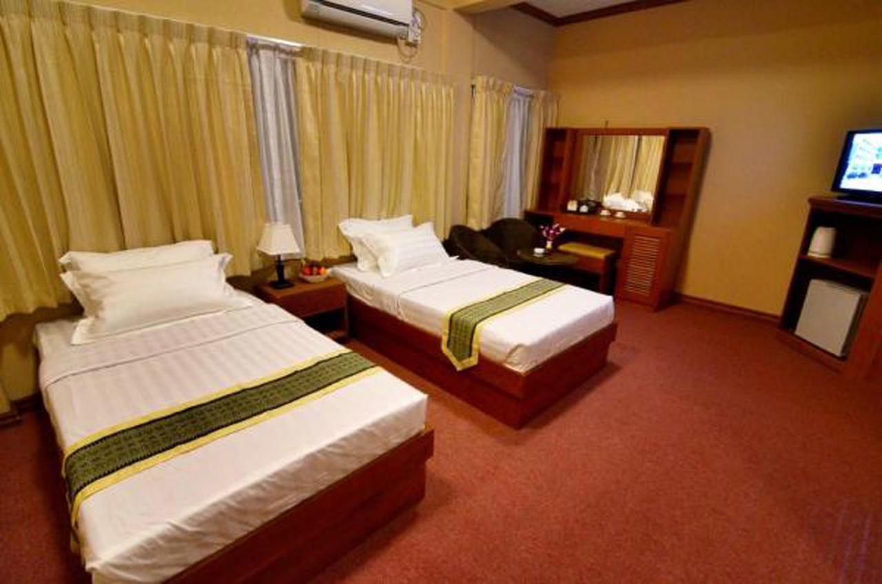 Kyi Tin Hotel Mandalay Bagian luar foto