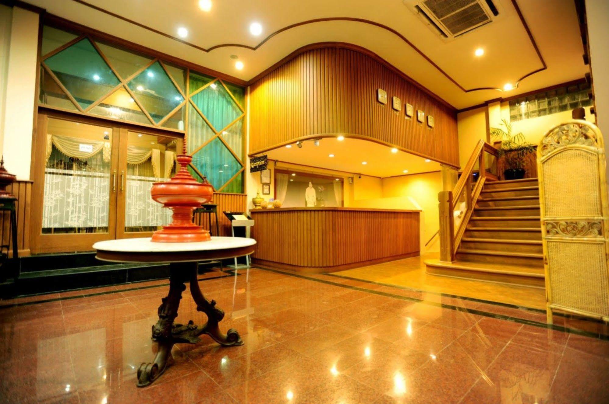 Kyi Tin Hotel Mandalay Bagian luar foto